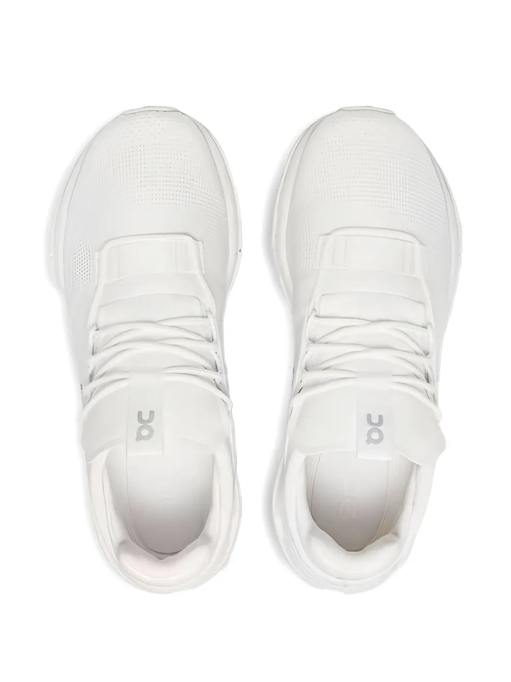 On Running Cloudnova Lace-Up