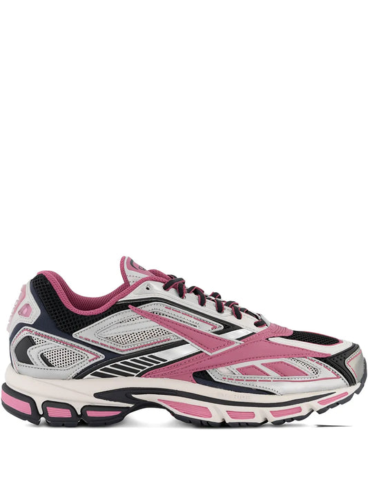 Reebok LTD Premier Road Ultra Lace-Up Fastening