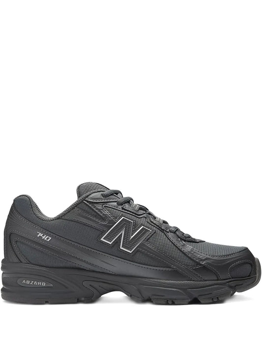 New Balance 740