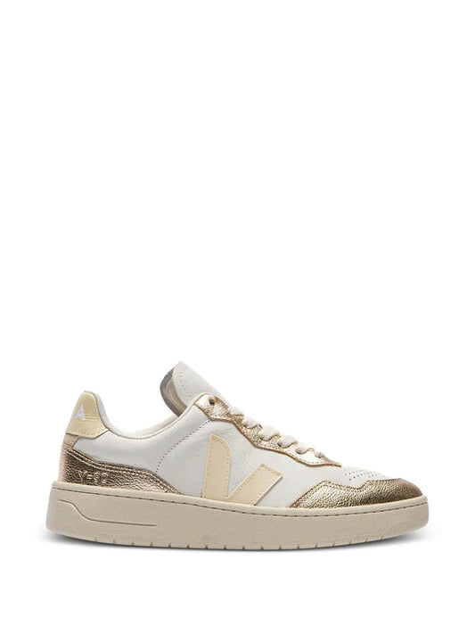 VEJA V-90 Leather